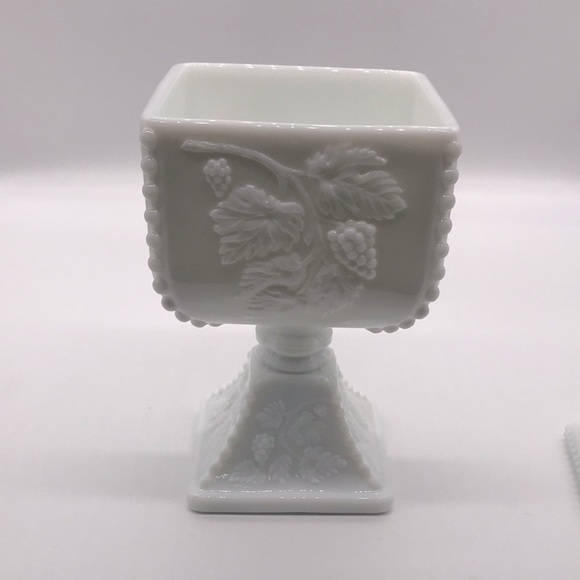 FENTON VINTAGE HARVEST GRAPE MILK GLASS CANDY DISH - Picture 6 of 8